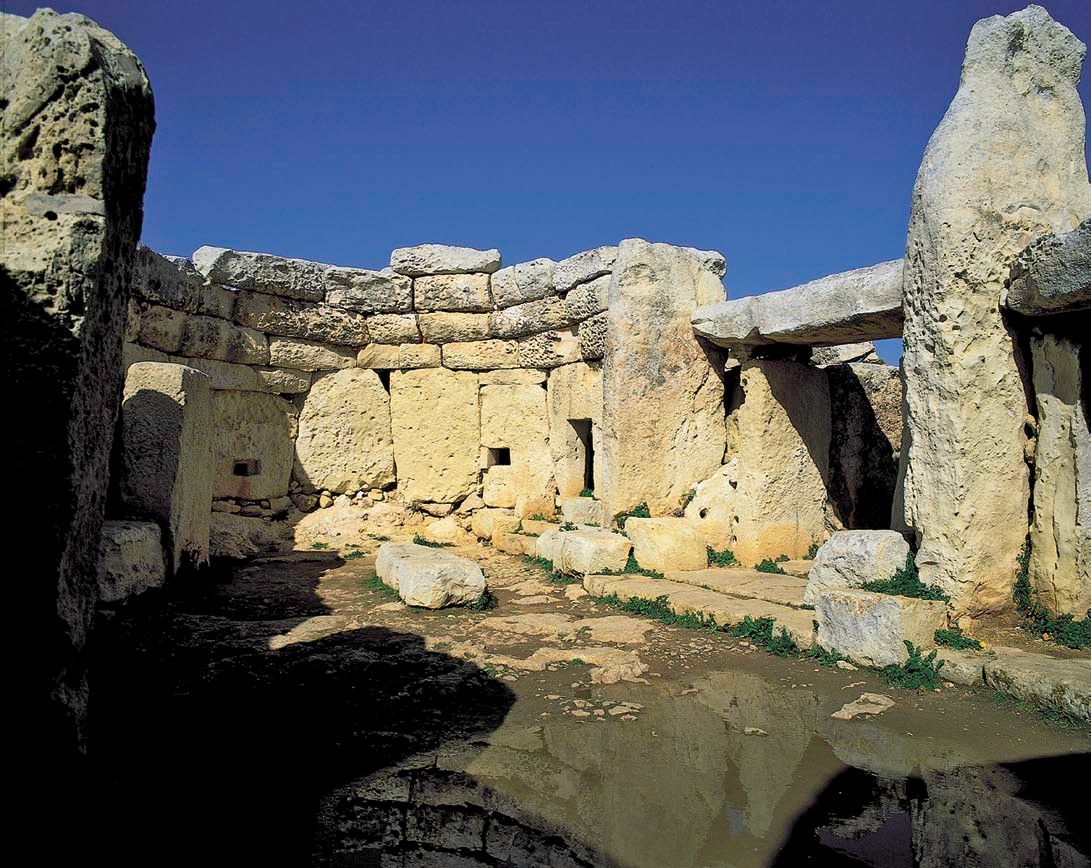 Corbelled wall Manjdra Temples